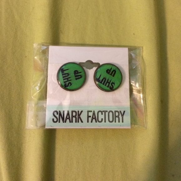 Grunge "shut up" earrings