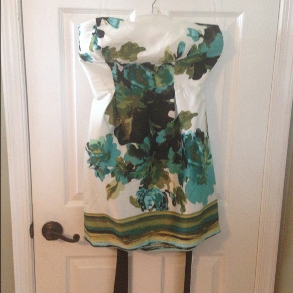 Short dress, teal, white & black