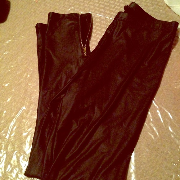 Leather leggings