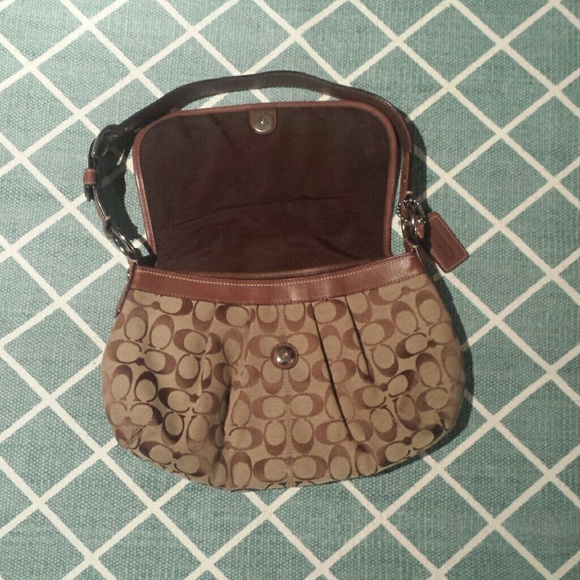 Authentic Coach Shoulder Bag - Picture 2 of 3