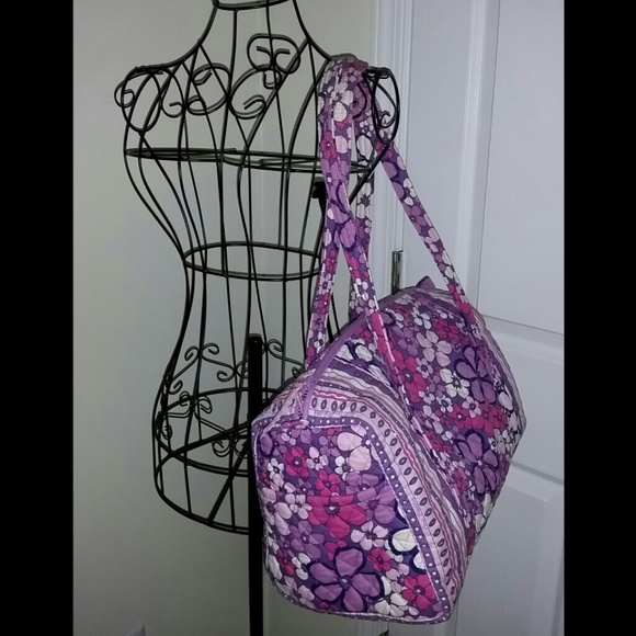 🚫 SOLD 🚫 66 - Beautiful Vera duffel!