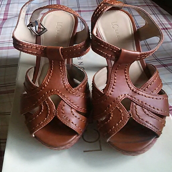 Lauren Conrad tan heels