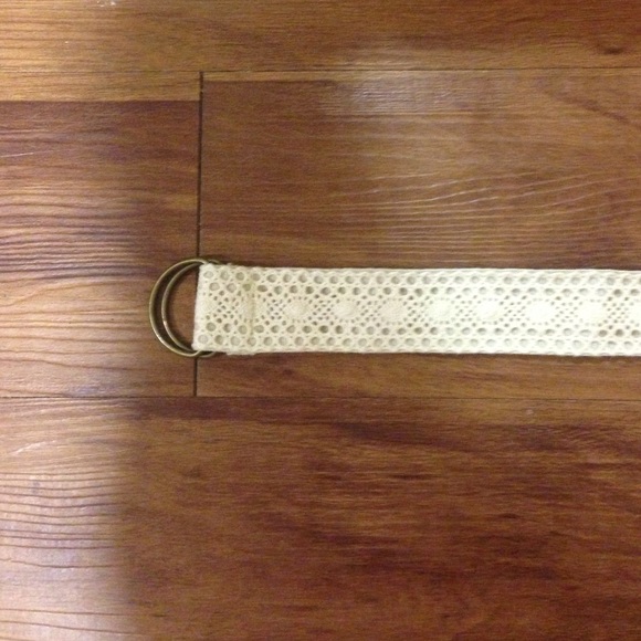 Crocheted loop belt