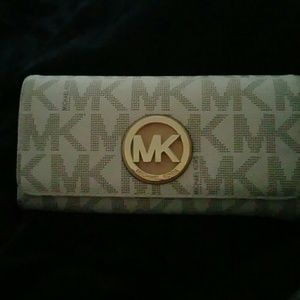 MK wallet