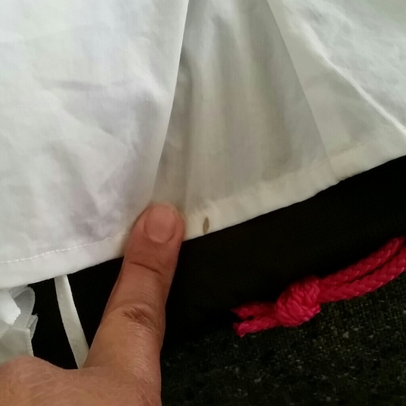 😊 White Ruffles - Picture 3 of 4