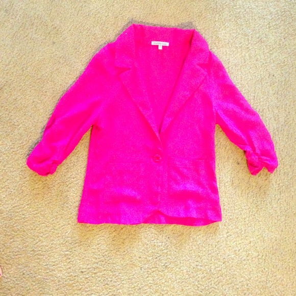 3/4 sleeve hot pink blazer