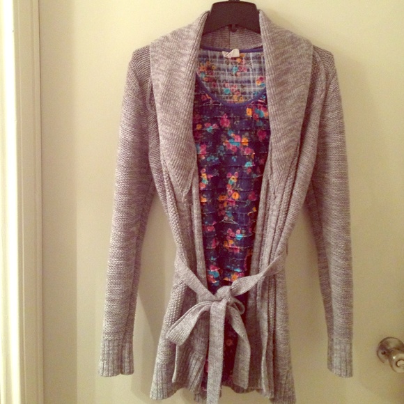 Dress length heavy knit grey cardigan with tie