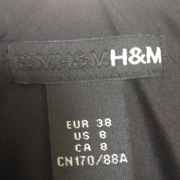 H&M LBD VELVET ⭐️⭐️⭐️⭐️⭐️ RATING - Picture 4 of 4