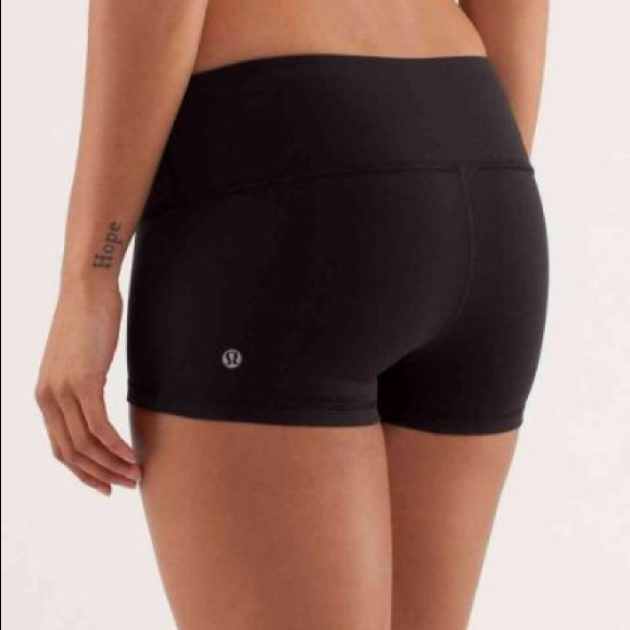 lululemon athletica Pants - lululemon boogie shorts 4 spandex