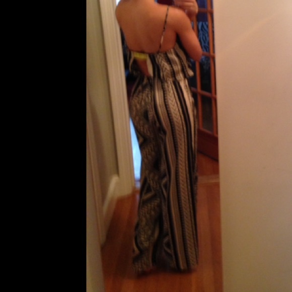 One piece - Picture 2 of 3