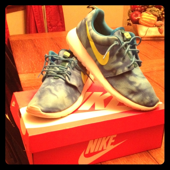 Men's nike roshes