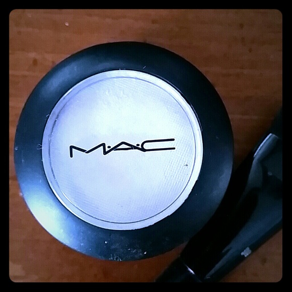 Mac eyeshadow