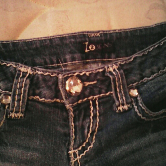 Shorts - Picture 2 of 3