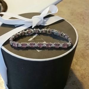 Diamond bracelet, beautiful condition