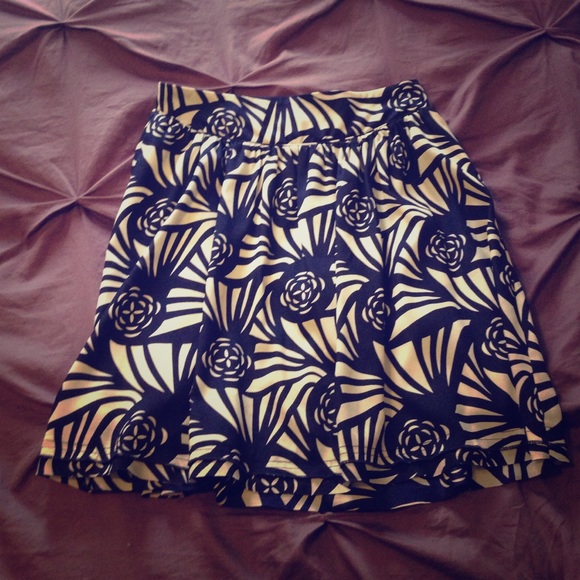 Anthropologie Dresses & Skirts - Anthropologie navy and cream skirt
