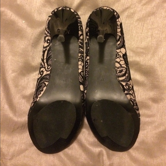 Guess - Picture 4 of 4