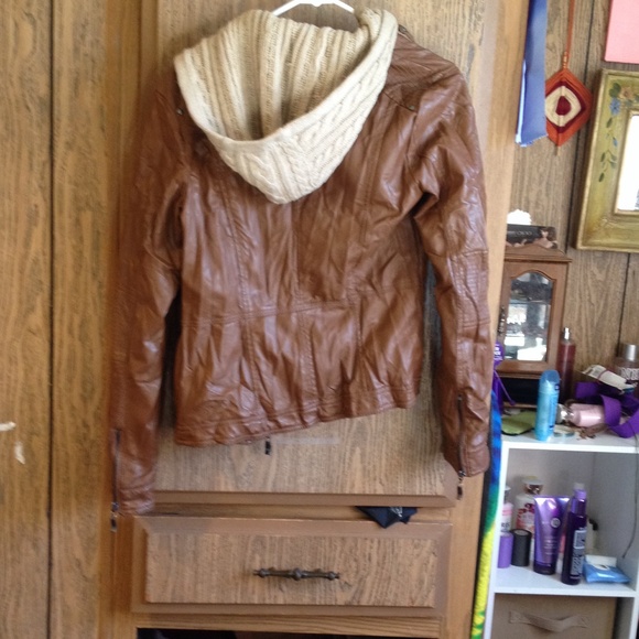 Brown leather jacket with hood - Picture 2 of 3
