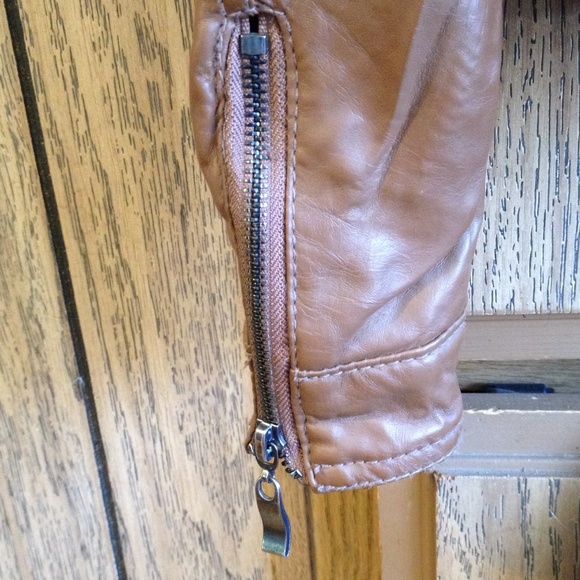 Brown leather jacket with hood - Picture 3 of 3