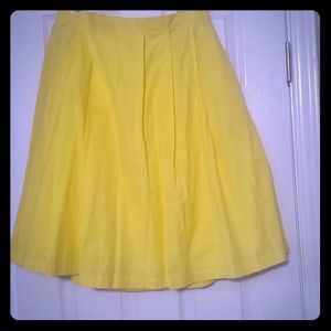 Liz Claiborne bright yellow pleated skirt