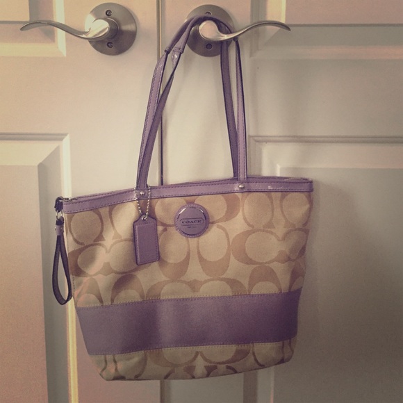 AUTHENTIC Coach Handbag