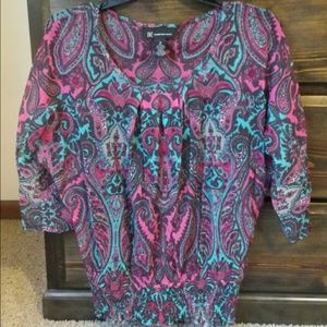 Bundle!! 2-Floral Tops