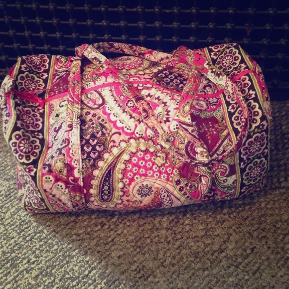 Vera Bradley Large Duffel Very Berry Paisley