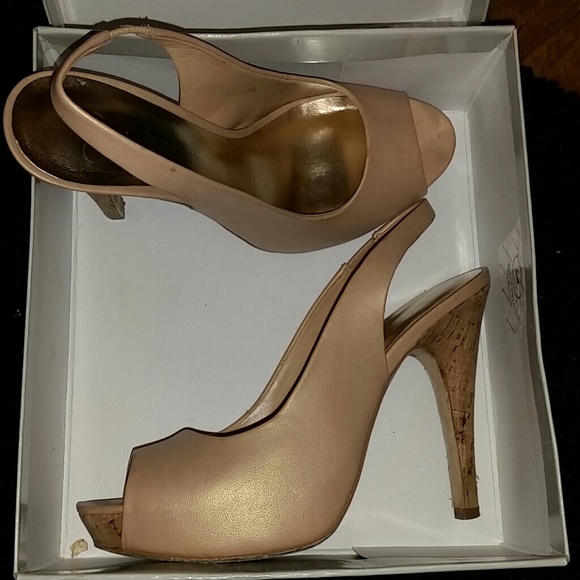 Jessica Simpson Rose Cream Santos