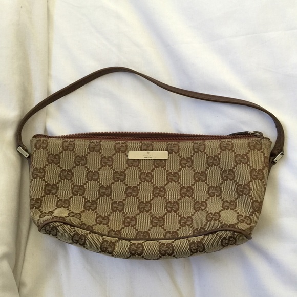 Gucci Handbags - Authentic Gucci Purse