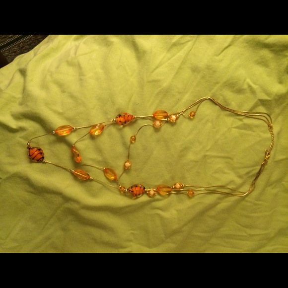 Women jewelry orange black necklace new no tags