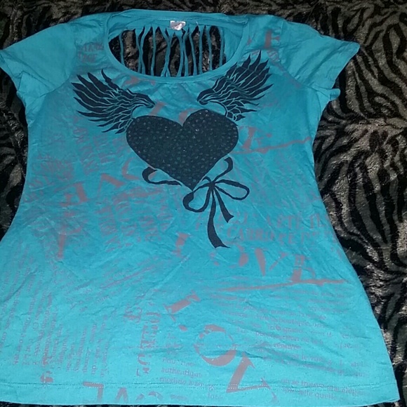 Torquoise t shirt
