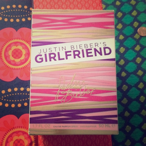 Justin Bieber's Girlfriend eau de parfum spray.