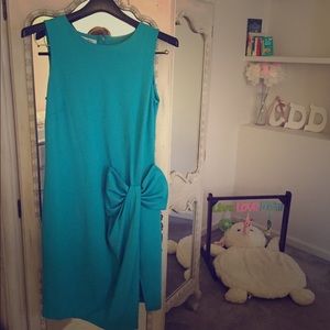 Chic bow dress size 10