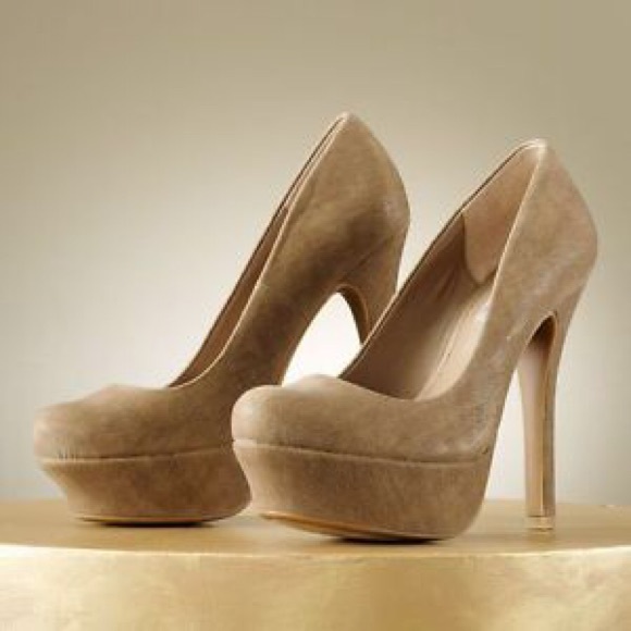 Jennifer Lopez Tan Lana Pumps Size 8.5M