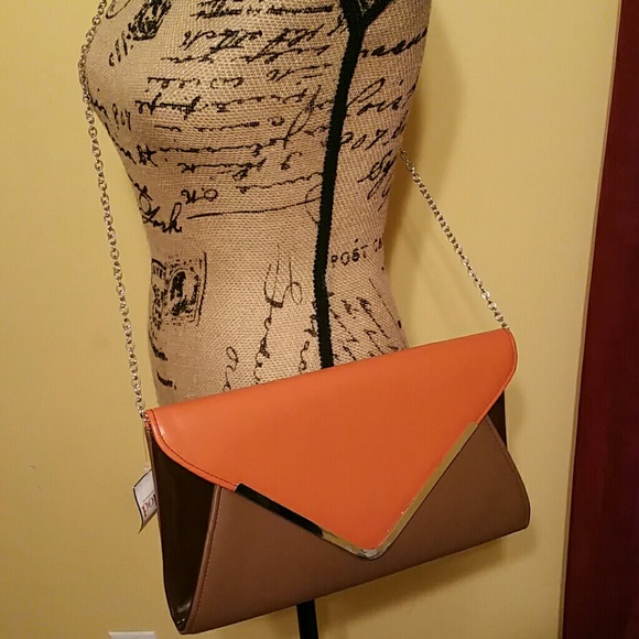 NWT!!!! Fabulous clutch bag! - Picture 2 of 3
