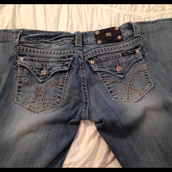 Sold - Picture 3 of 4