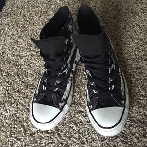 Converse Hightops "Destroyed American Flag"