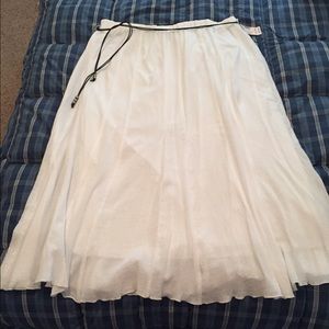White free flowing lined skirt.