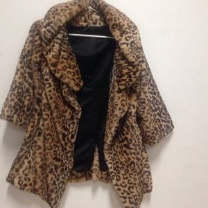 Leopard coat 🌻💋👅 blowout sale 🌻👅💋