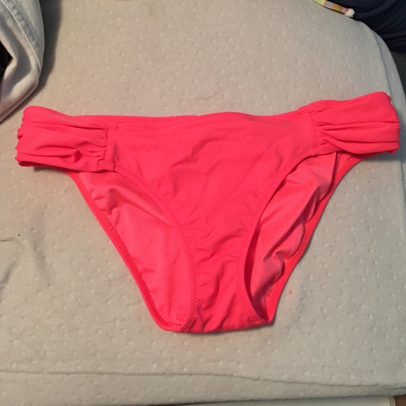 Victoria Secret Pink bikini bottoms!👙😍