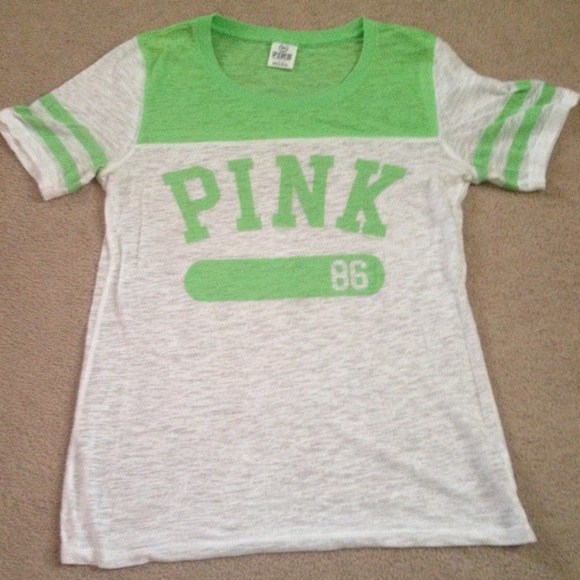 Fun Spring Shirt!! 💚🌸☀️