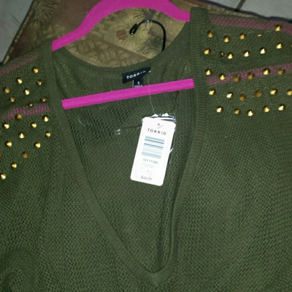 Torrid SWEATER