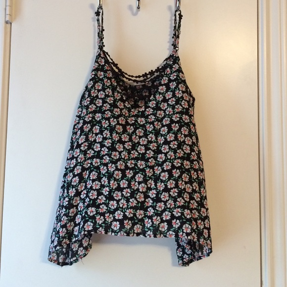 FLORAL TOP - Picture 2 of 3