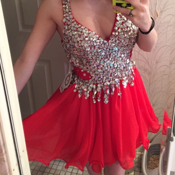 Prom/Hoco dress still with tags!❤️👠💃