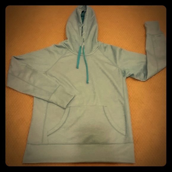 NWOT Reebok sweatshirt