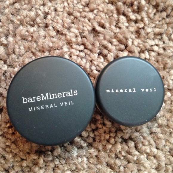 Two unopened BareMinerals Mineral Veils.