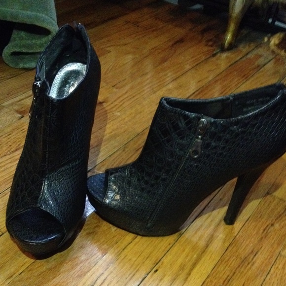 Black open toe heels