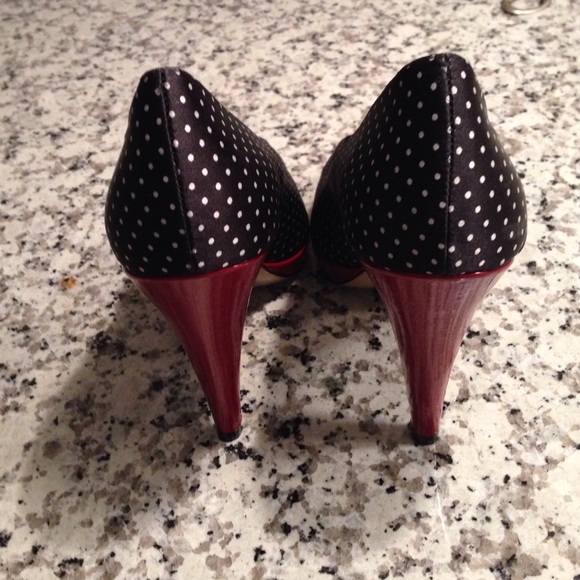 Steve Madden Red, black, white polka dot heels - Picture 3 of 4