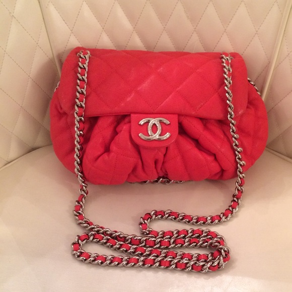Chanel chain around