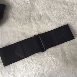 Black express belt- brand new