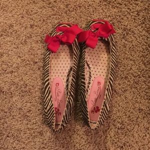 Poetic Justice Brown & Cream w/Red Trim Flats